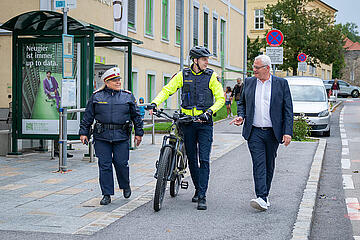 Zum Start der Mobilitätswoche gab es einen Aktionstag zum Thema E-Scooter in der Nähe der Volksschulen. 