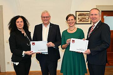 Bürgermeister Thomas Steiner (2.v.l.) mit der 2. Vizebürgermeisterin Charlotte Toth-Kanyak, Grünen-Klubobfrau Anja Haider-Wallner und Finanzstadtrat Michael Freismuth. 