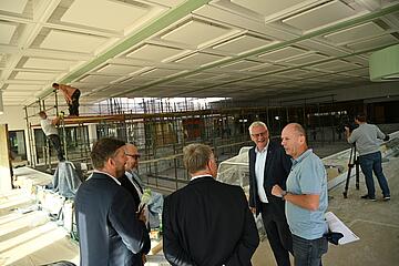 Die Sanierungsarbeiten sind in vollem Gange. Die Wiedereröffnung ist für 8. Oktober geplant. 